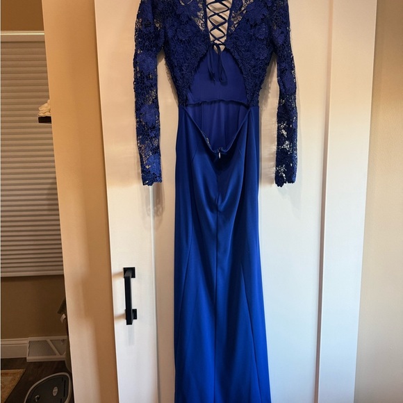 Lulus long sleeve prom dress size medium beautiful detail with lace up back - Picture 9 of 14